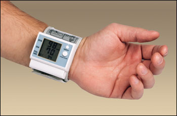腕式电子血压计的使用方法及注意事项